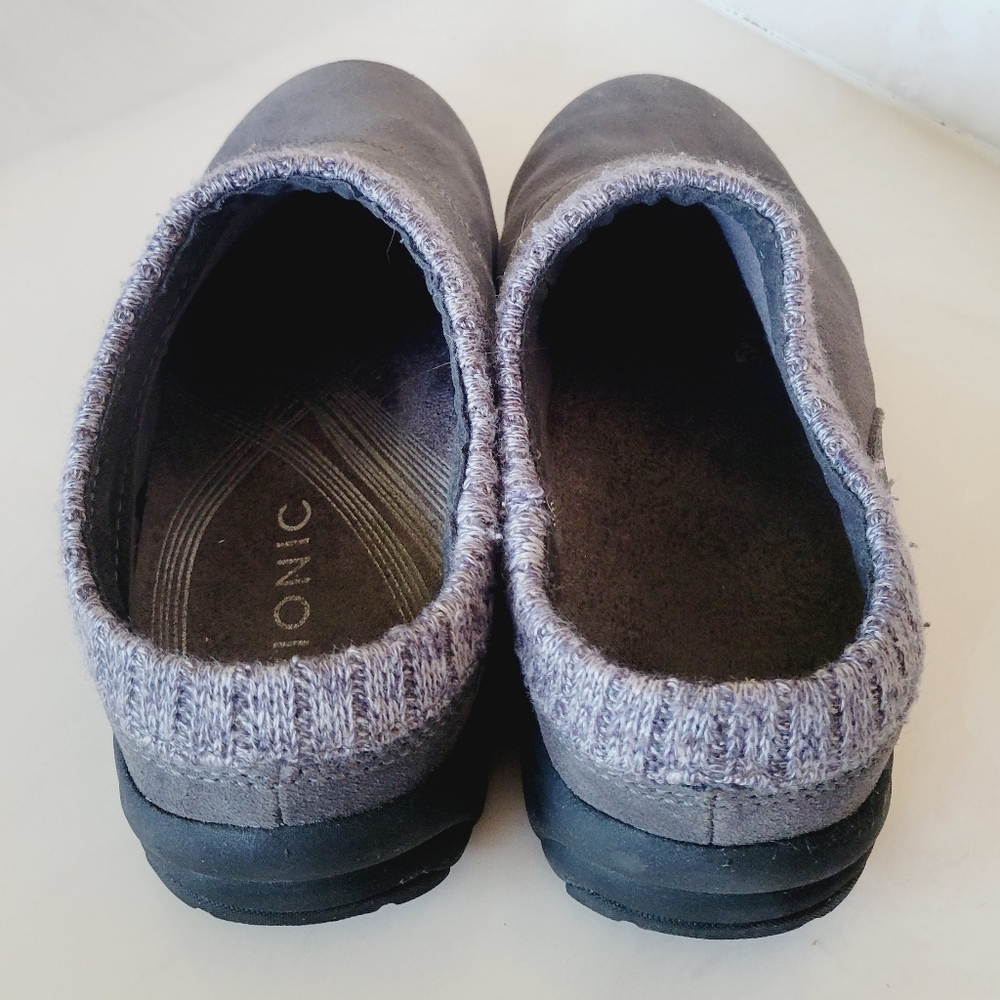 Vionic Arbor Water Resistant Suede Clog Womens Size - Picture 3 of 15